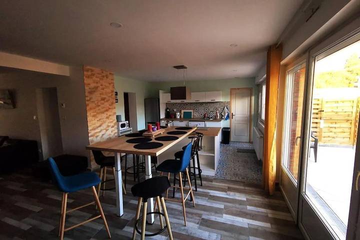 Location de vacances pour 8 personnes, avec jardin et terrasse à Grande-Synthe - 4