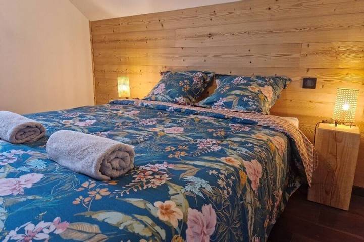 Location de vacances pour 8 personnes, avec Jacuzzi ainsi que Jardin et Sauna à Le Syndicat - 4