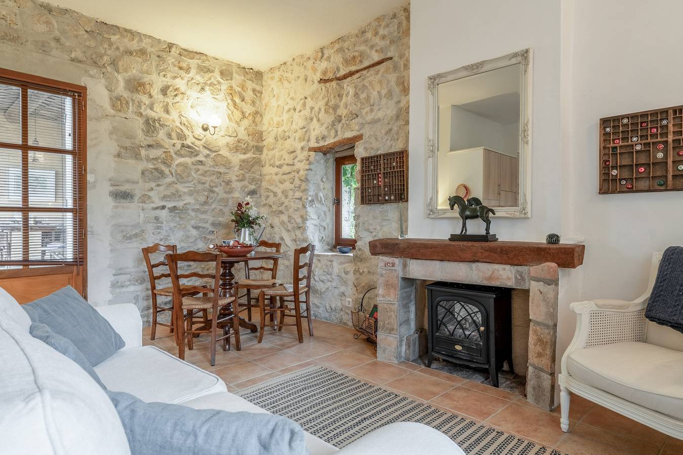 Cottage „Luxury Lodge für 2 Personen“ mit Gemeinschaftspool, Wlan und Klimaanlage in Lussan, Nimes und Umgebung