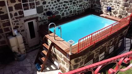 Gîte pour 6 personnes, avec terrasse à Turenne