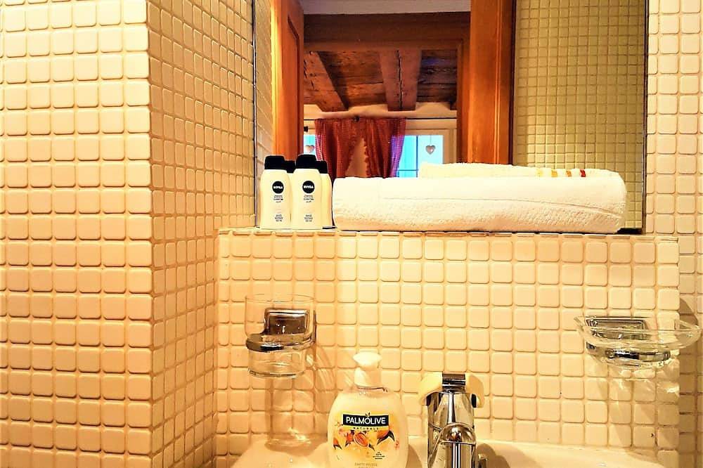Entire apartment, Chalet Au Swiss style in Zurich, Zurich district