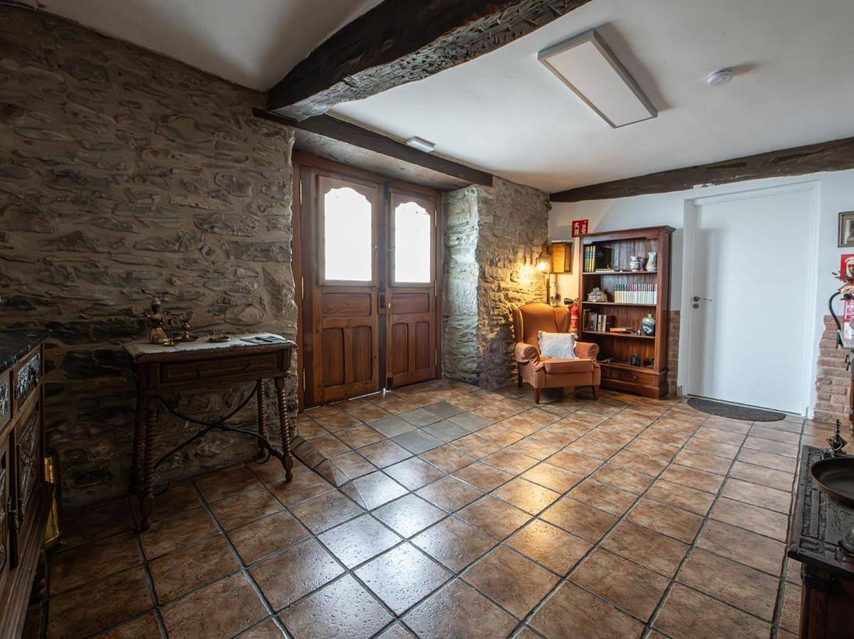 Double Room in Vitoria-Gasteiz, Cordillera Cantábrica
