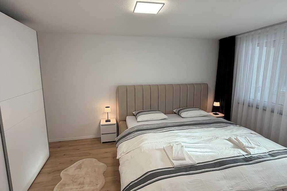 Ganze Wohnung, Frisch renovierte Ferienwohnung mit Alpenblick in Kandergrund, Frutigen - Lenk - Adelboden