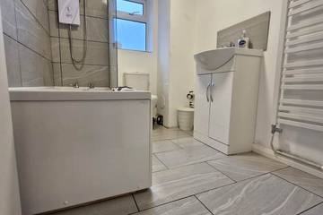 Apartment for 4 People in Bedford, Bedfordshire, Photo 3