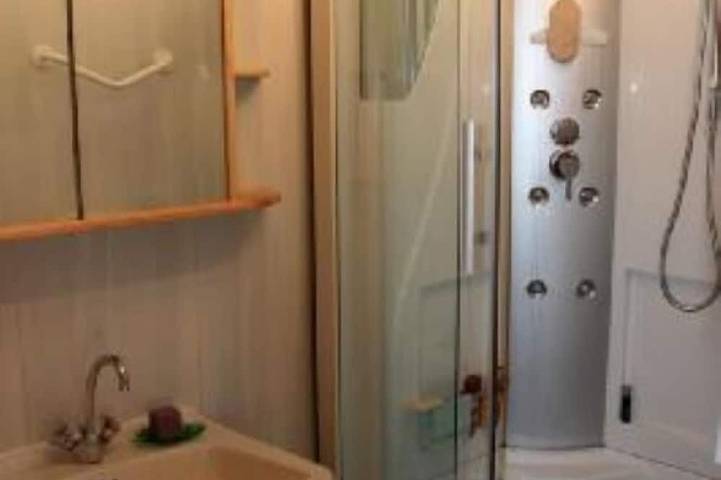 Location de vacances pour 6 personnes, avec balcon et jardin ainsi que sauna et piscine, animaux acceptés à Saint-Nectaire - 3