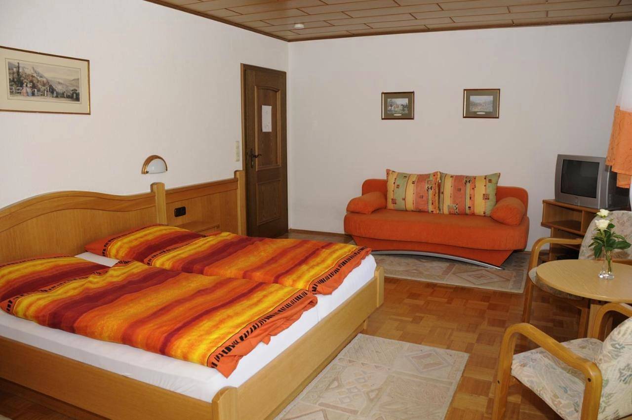 Double Room with Balcony in Rüdesheim am Rhein, Rheingau-Taunus-Kreis