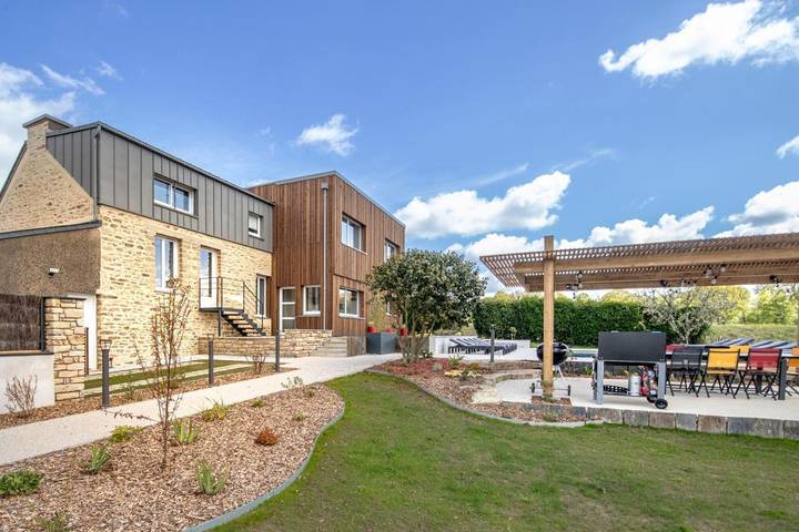 Maison de vacances pour 15 personnes, avec sauna et piscine ainsi que jardin et jacuzzi