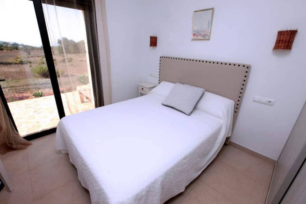 Charming villa in the middle of nature in St Miquel de Balansat, Sant Joan de Labritja