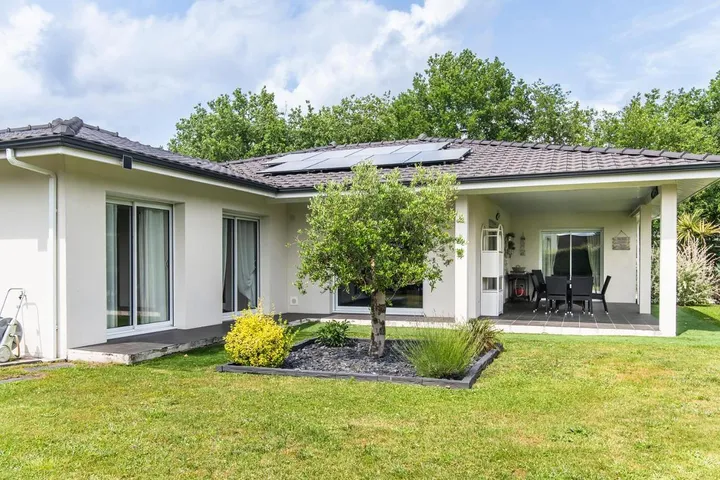 Casa de vacaciones para 8 personas, con terraza y jardín - 1