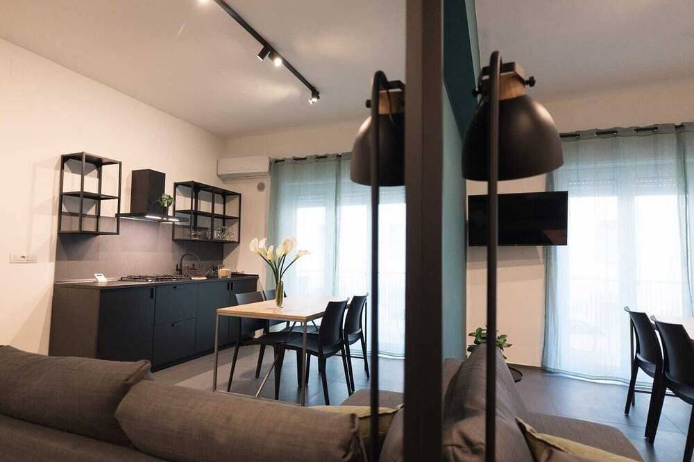 Apartamento entero, Oktò apartments Milazzo: Studio apartment with terrace in Milazzo, Provincia de Messina