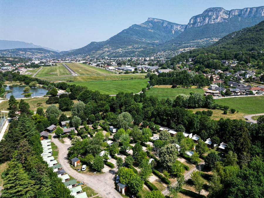 Family's Camping Le Savoy - Mobilhome 4 personas - Confort (2 canales) Sam/Sam in Challes-les-Eaux, Chambéry region