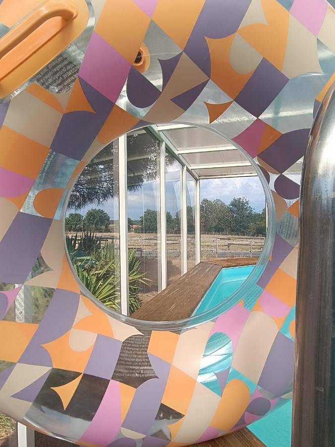 Location de vacances pour 9 personnes, avec Terrasse et Jardin ainsi que Piscine et Vue à Thorigny