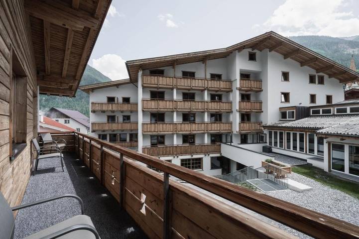 Chalet für 12 Personen, mit Balkon und Terrasse sowie Garten und Pool in Pfunds - 2