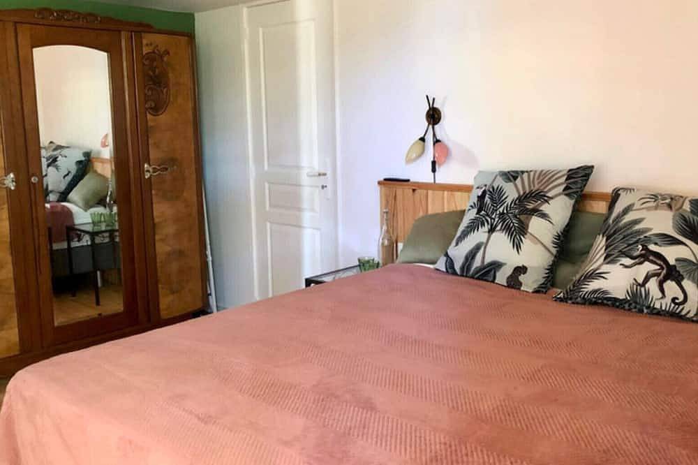Appartement entier, Gîte Figuier | Domaine du Cammazet | Gîtes & Lodges | Piscine | Confort | Nature in Lapenne, Ariège
