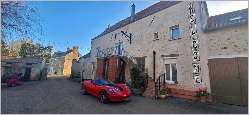 Location de vacances pour 8 personnes, avec jardin et balcon, adapté aux familles à Coulommiers (Seine-et-Marne)