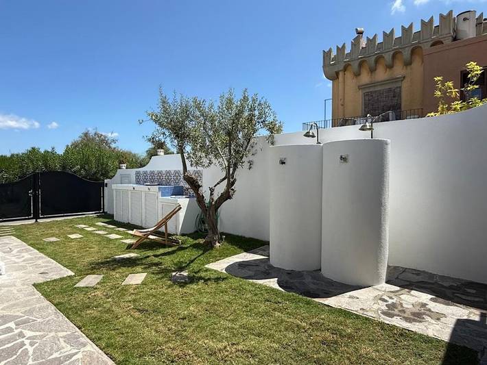 Villa per 5 persone, con Balcone e Terrazza nonché Giardino e Panorama in Vulcano