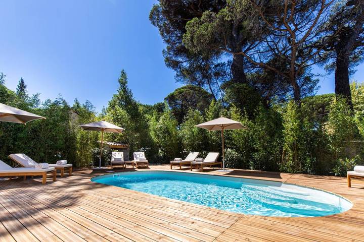 Hôtel pour 2 personnes, avec jardin et piscine, animaux acceptés