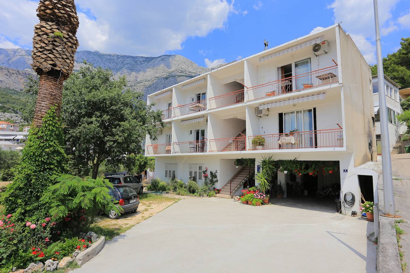 Appartement entier, Garçonniere avec le balcon et la vue sur le mer Tucepi, Makarska As-6695-e in Tučepi, Makarska riviera