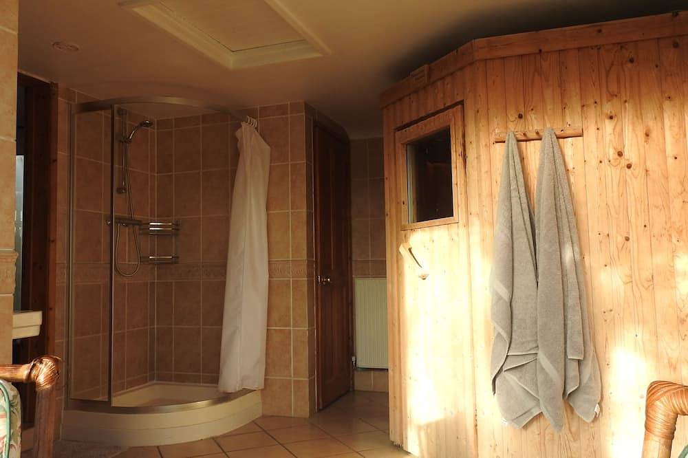 The Riverside Studio at Old Bridge Cottage , Ringwood, New Forest in Ringwood, Hampshire