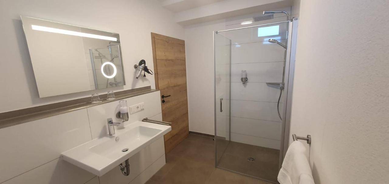 Deluxe Double Room in Neuhof, Rhön-Hessen