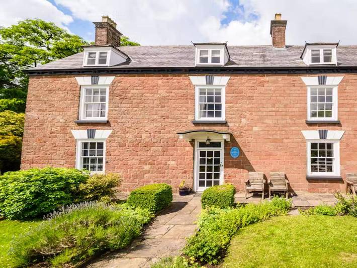 Holiday rental for 24 people, with Balcony/Terrace and Terrace as well as Hot tub and Garden in Forest of Dean
