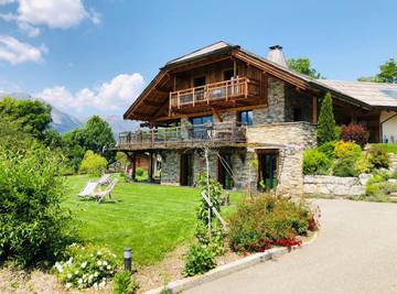 Gîte pour 6 personnes, avec jardin et vue sur le lac ainsi que vue et sauna à Saint-André-d'Embrun