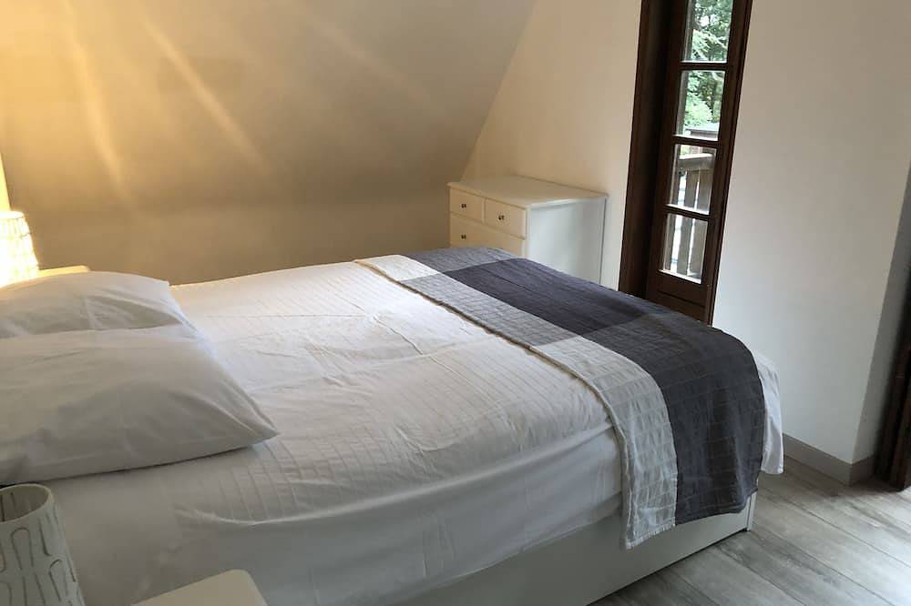 Casa normando con piscina en el campo in Bâlines, Región de Évreux