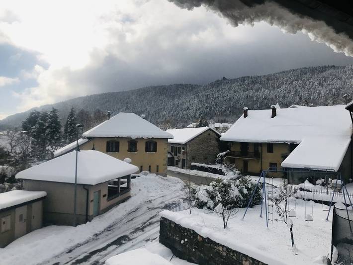 Gîte pour 5 personnes, avec jardin et terrasse dans Ruffieu