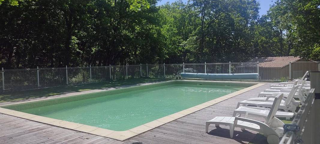 Location de vacances pour 4 personnes, avec jardin et piscine à Valaurie - 4