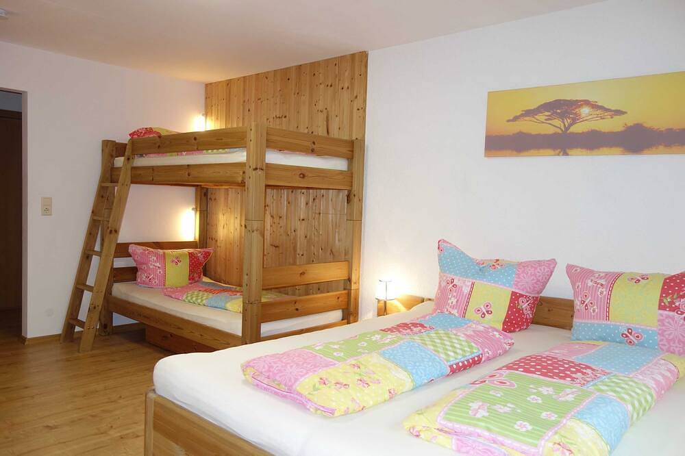 Entire apartment, Apartment Kiesner - Apartment approx. 27sqm for max. 4 people in Europa-Park, Rust