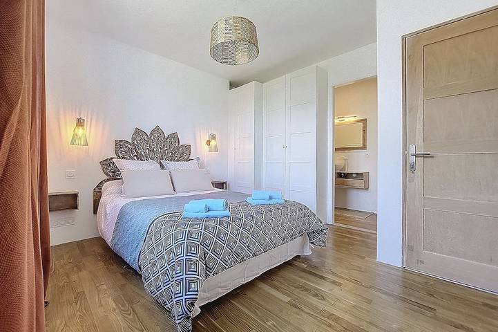 Location de vacances pour 11 personnes, avec piscine et jacuzzi, animaux acceptés dans Plage Vougot Plouguerneau - 2