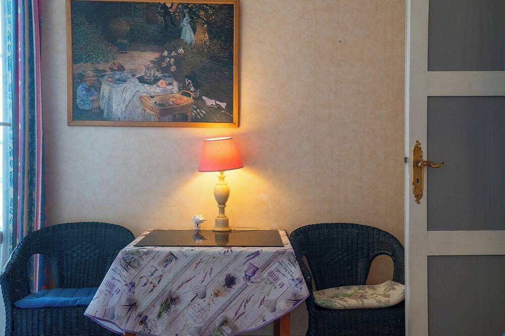 Ganze Wohnung, Apartment Les Volets Bleus in a canal-side manor house, ideal for families in Sallèles-d'Aude, Mittelmeerküste (Frankreich)