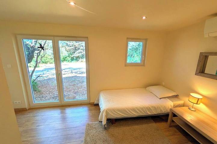 Villa clim. à Uzès au calme, 2 chambres, 5 couch, piscine 9X9, jardin, terrasse. in Uzès, Région de Nîmes