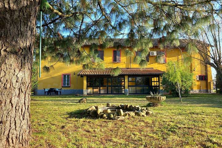 Casa vacanza per 4 persone, con giardino e terrazza in Voghera