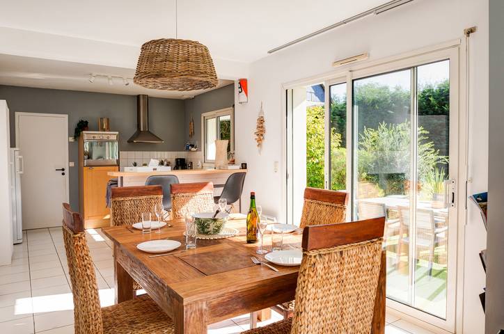 Location de vacances pour 8 personnes, avec terrasse et jardin, adapté aux familles à Plomeur - 3