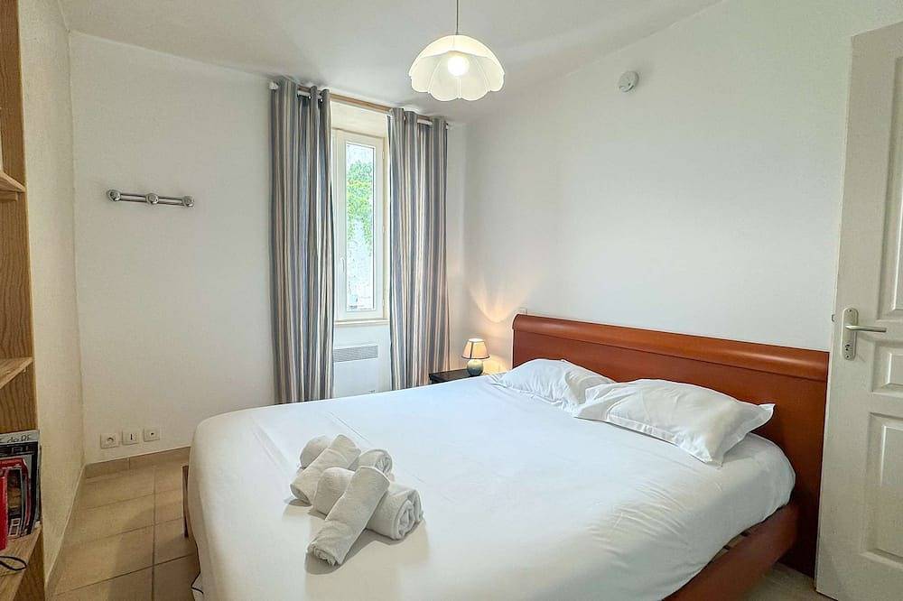 House in the heart of Saint Martin in Saint-Martin-de-Ré, Ile de Re