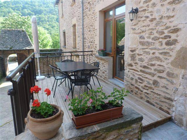 Appartement entier, Gite Oustal in Belcastel, Aveyron