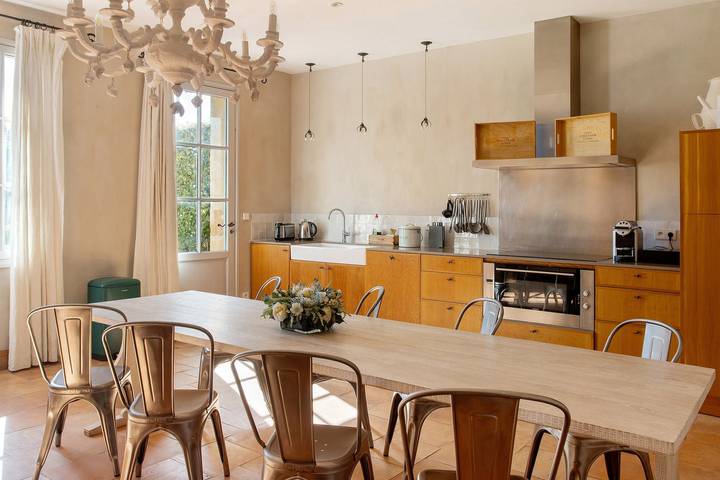 Casa vacacional 'Saint Emilion Grand Faurie La Rose' con jardín privado, wifi y aire acondicionado in Saint-Émilion, Región de Libourne