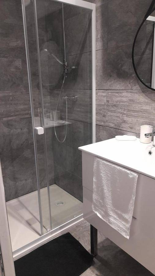 Appartement entier, One-Bedroom Apartment in Mantes-la-Jolie, Yvelines