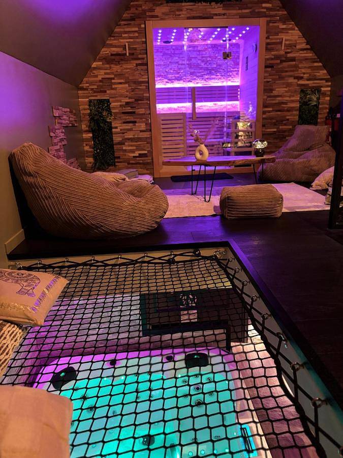 Gîte pour 2 personnes, avec sauna et terrasse ainsi que jardin et jacuzzi à Rosult - 2