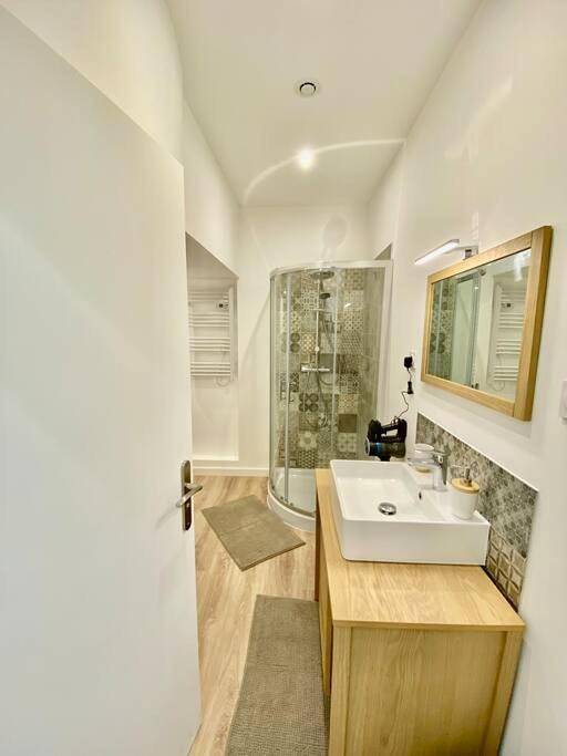 Appartement entier, Apartment in Toulon, Côte méditerranéenne (France)