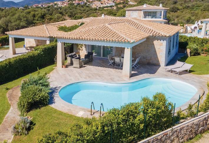 Location de vacances pour 8 personnes, avec jardin à Porto Ottiolu - 2