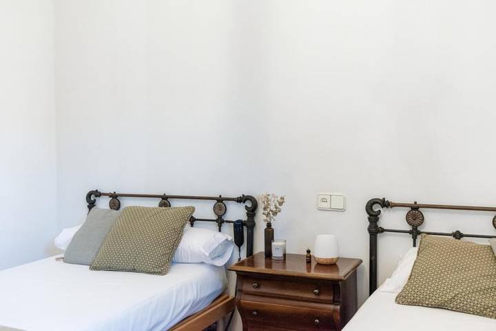 Casa rural para 16 personas, con vistas además de balcón y piscina en Arenys de Mar - 4