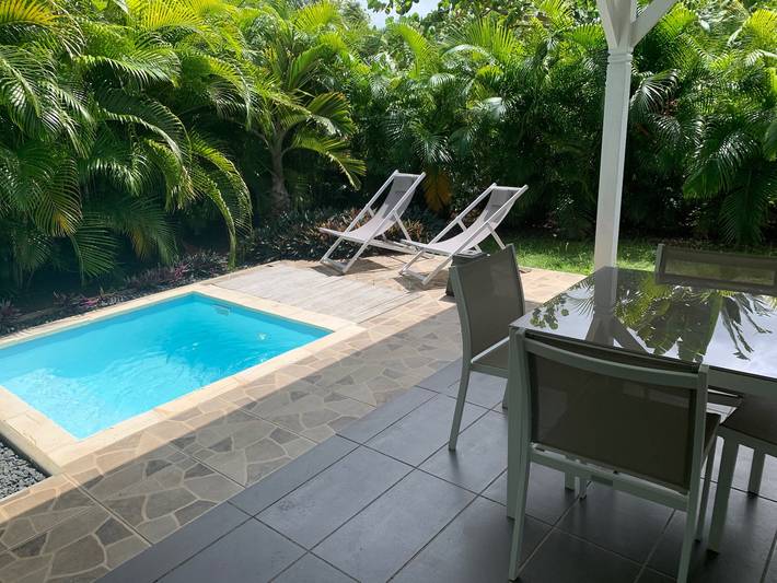 Gîte pour 2 personnes, avec piscine et terrasse dans Plage de l'Autre Bord - 2