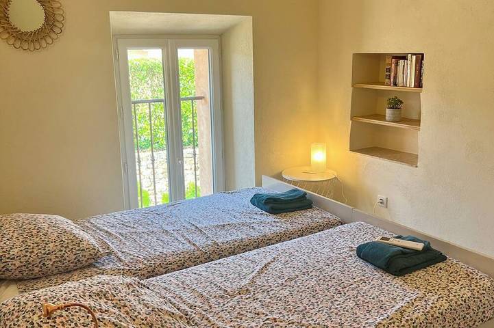 Location de vacances pour 12 personnes, avec jardin à Le Cannet-des-Maures - 4