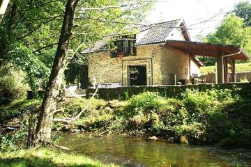 Gîte pour 4 personnes, avec jacuzzi et jardin à Bersac-sur-Rivalier