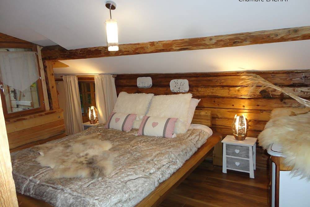Chalet Le Bois Du Roc con gran jacuzzi in Thônes, Región de Annecy