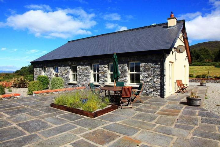 Holiday home for 4 people, with Terrace and Garden as well as Lake view in Kenmare