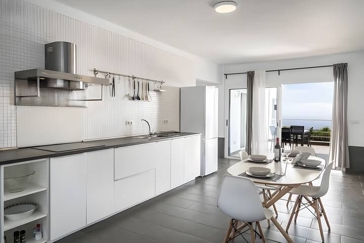 Modern Casa Amanecer 4 with Wi-Fi, Pool and Terrace; Parking Available in Mácher, Tías