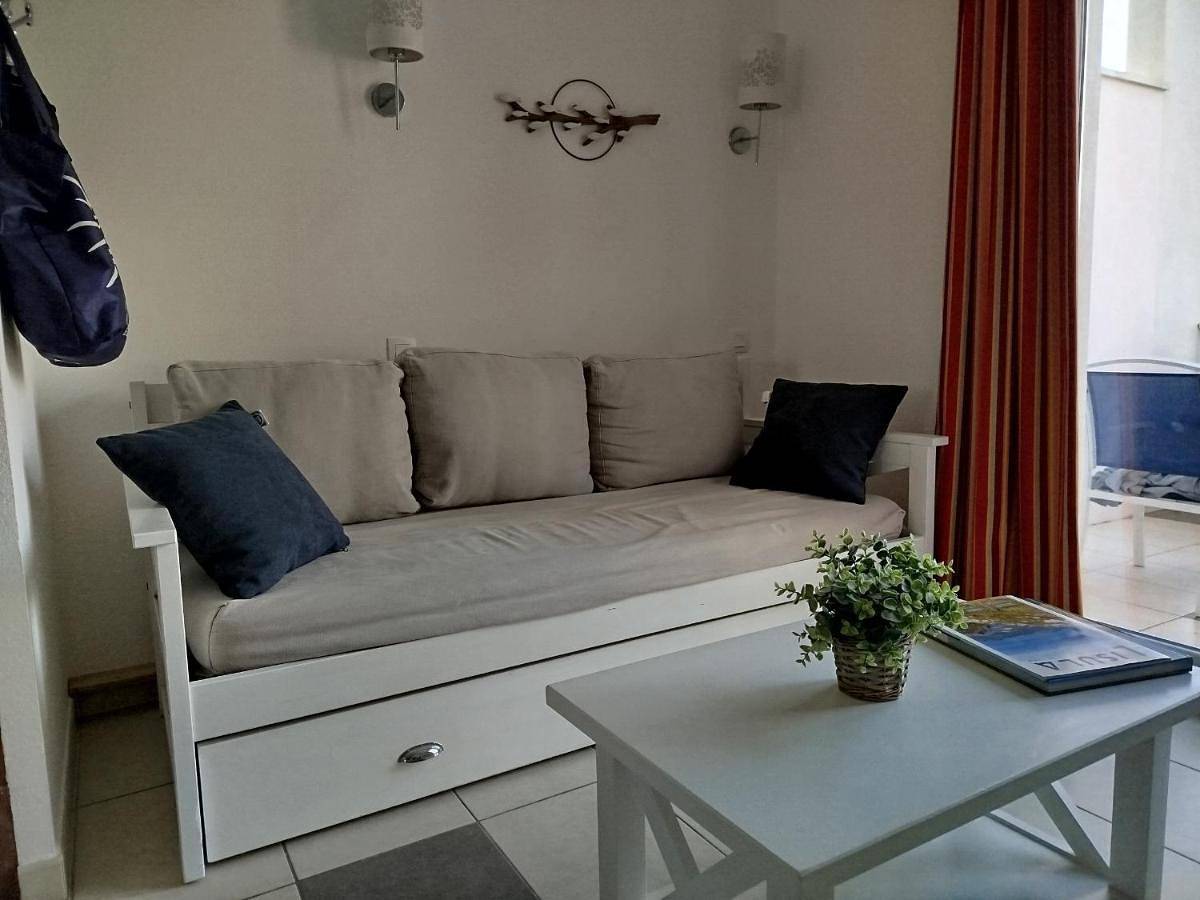 Appartement entier, One-Bedroom Apartment in Losari, Belgodère